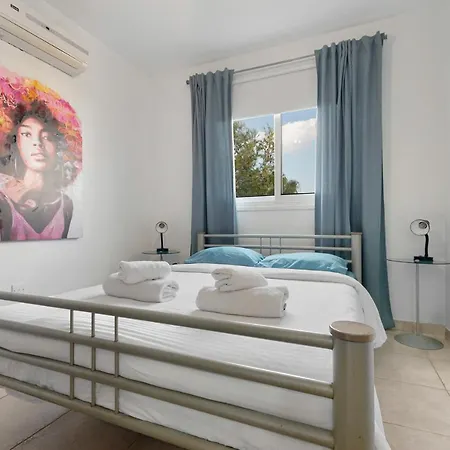 Glabur - The Cozy Atelier - City, Free Parking & Wifi, Welcomes You!!! Nicosia